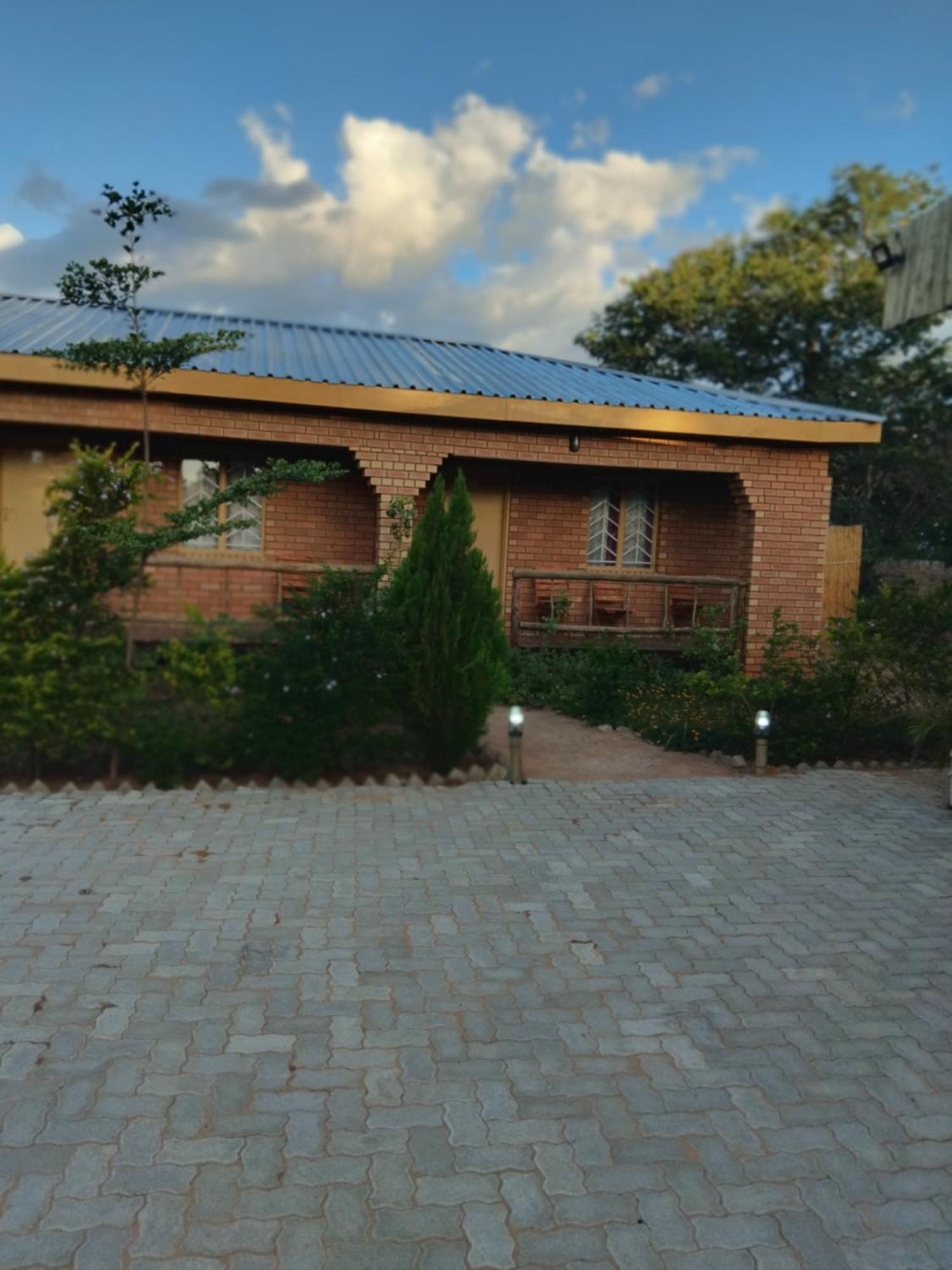 Sunshinevibe Guest House Kasane Dış mekan fotoğraf