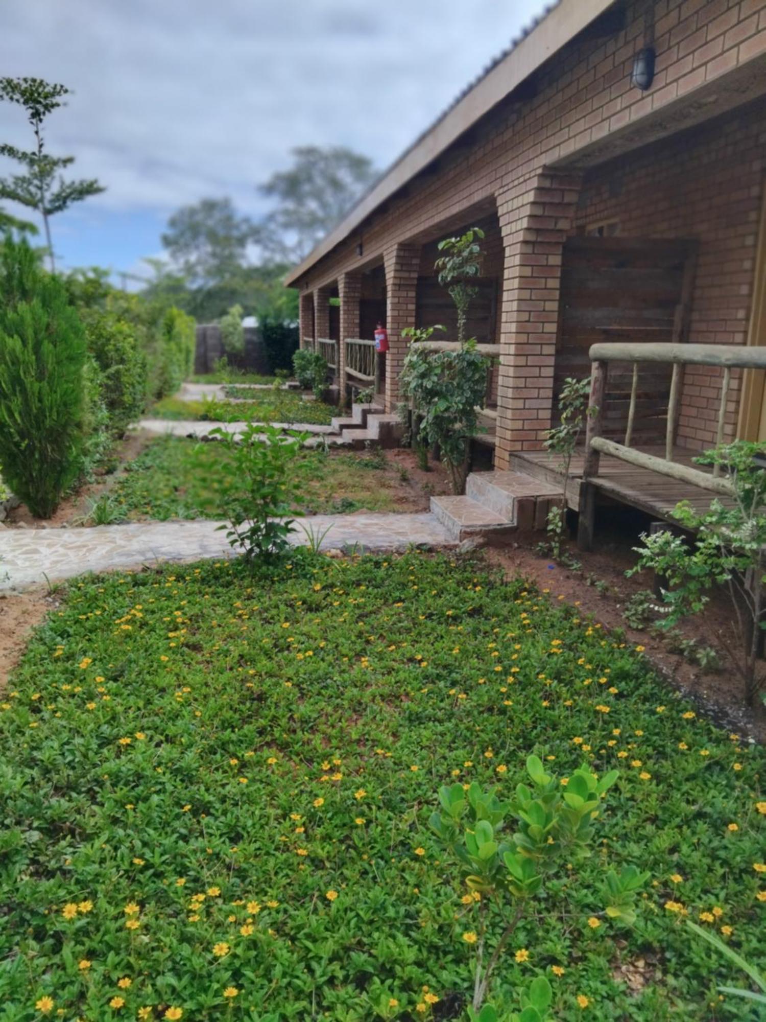 Sunshinevibe Guest House Kasane Dış mekan fotoğraf